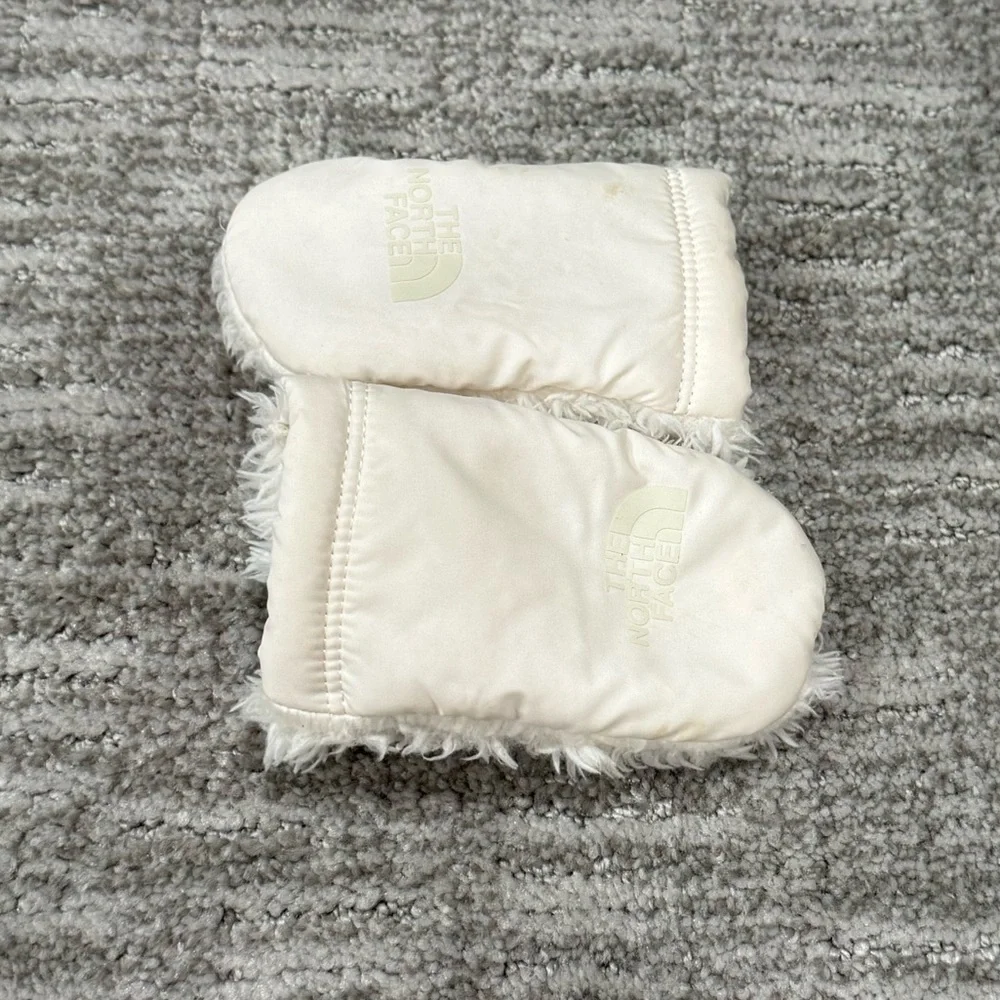 The North Face Cream Baby Mittens